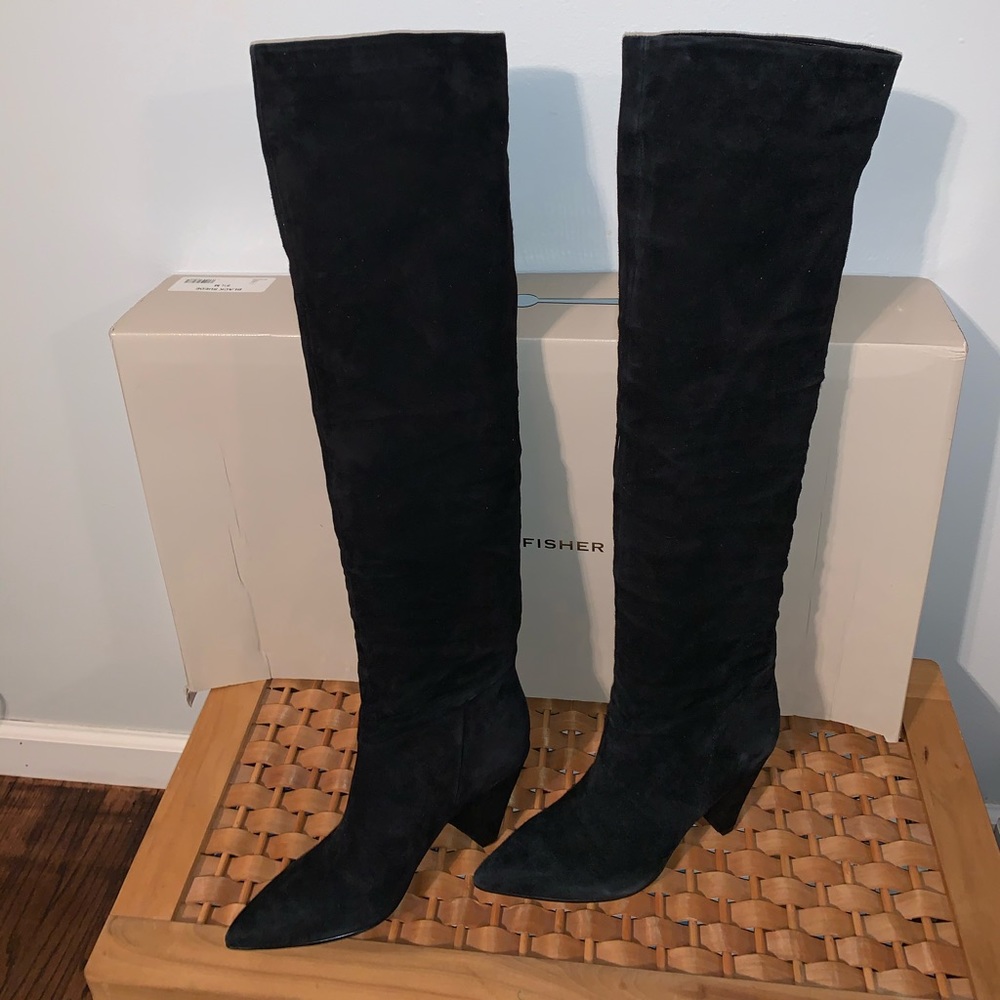 Marc Fisher 5 1/2 Black Suede boots
